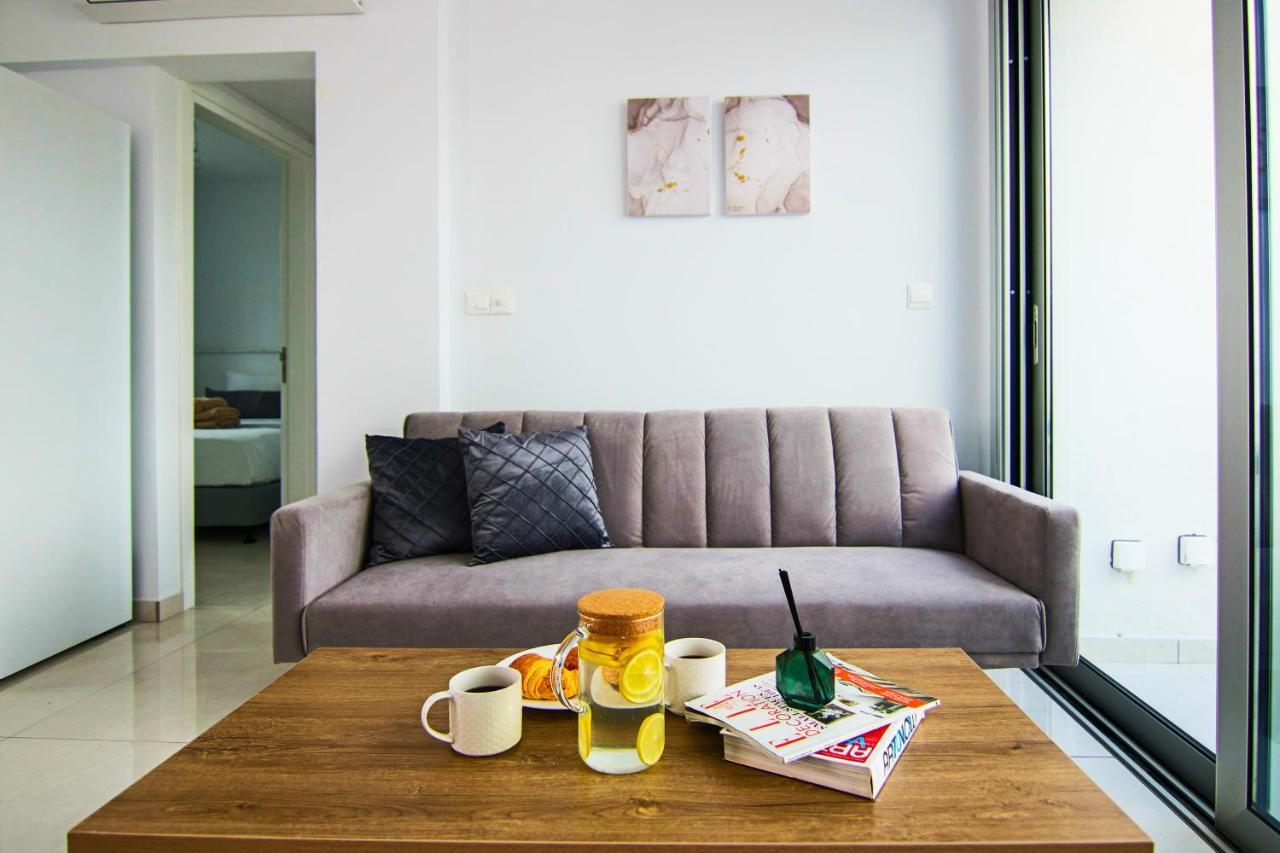 Phaedrus Living - Seaside Executive Flat Harbour 202 Appartement Paphos Buitenkant foto