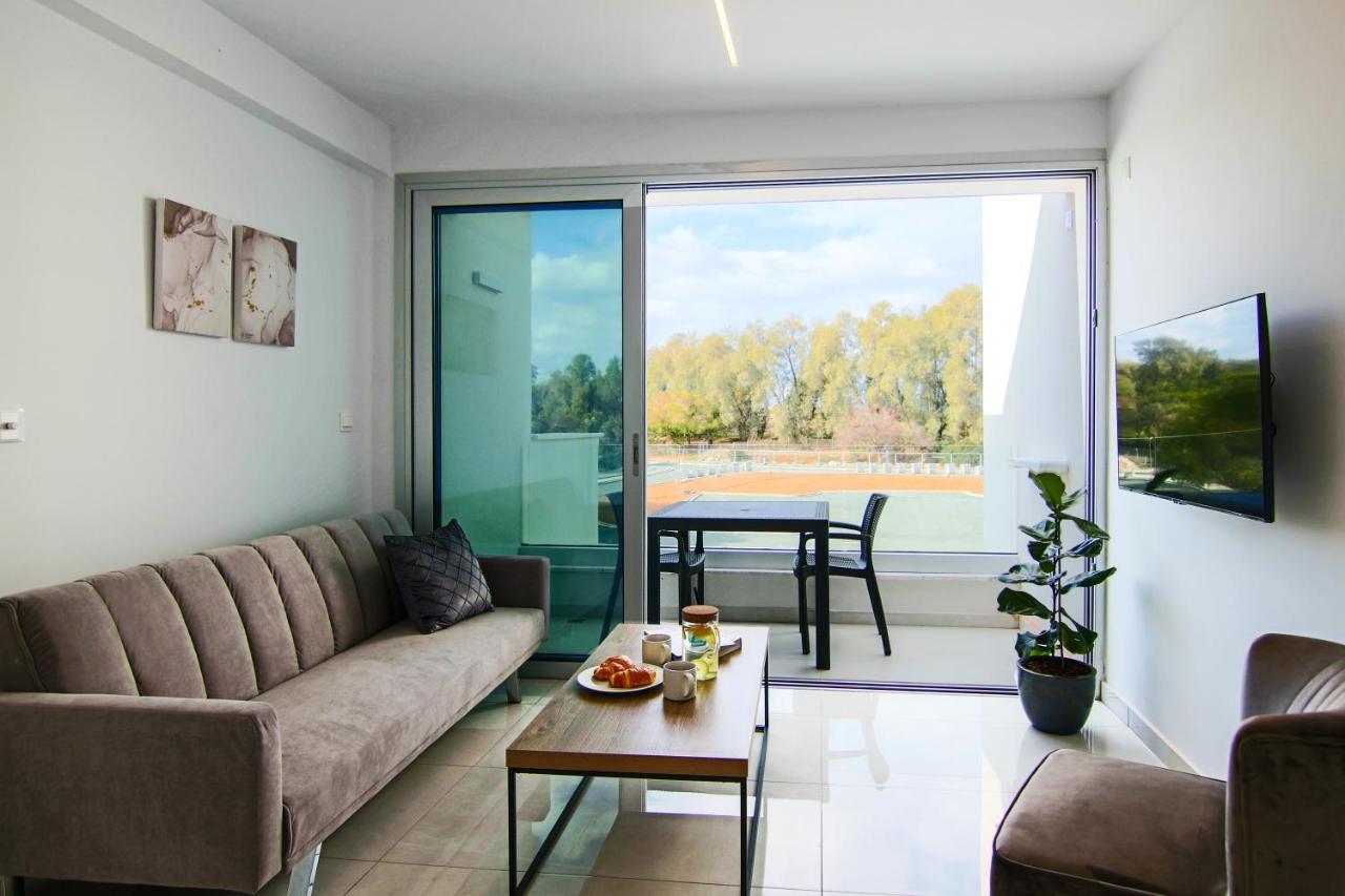 Phaedrus Living - Seaside Executive Flat Harbour 202 Appartement Paphos Buitenkant foto