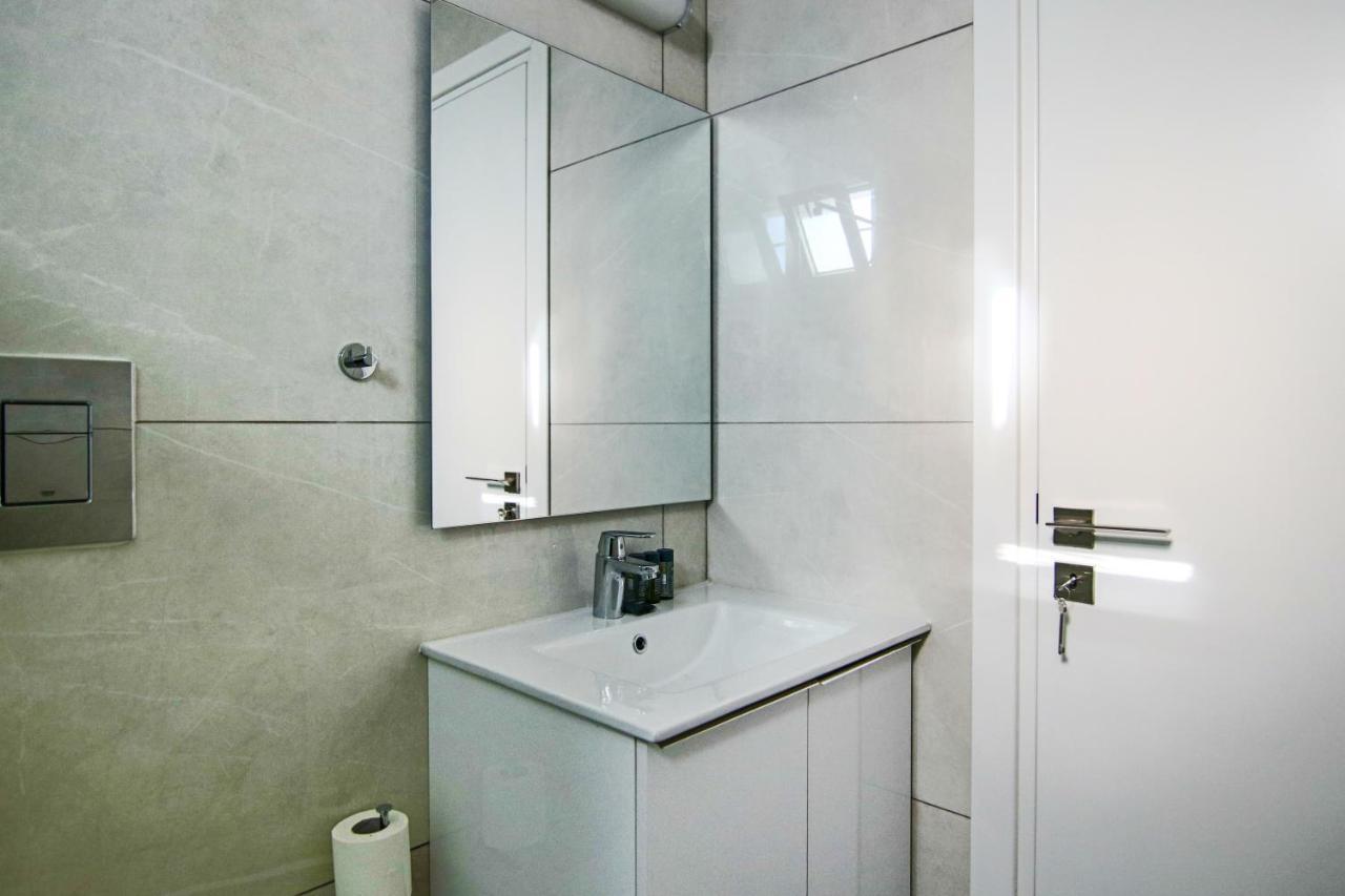 Phaedrus Living - Seaside Executive Flat Harbour 202 Appartement Paphos Buitenkant foto